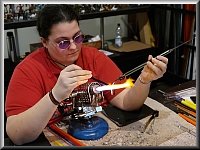 Glasbl&auml;serin bei der Arbeit